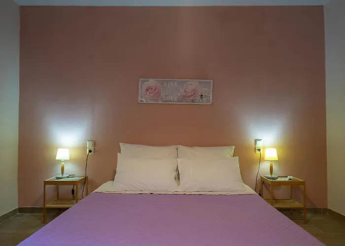 The House Under The Rocks Of Meteora 1 * Καλαμπάκα